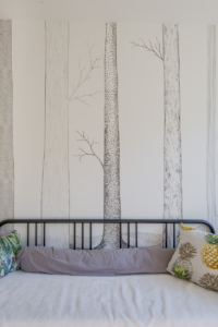 La chambre 2 Rénovation haut de gamme d'un appartement de 140m2 dans le 7è