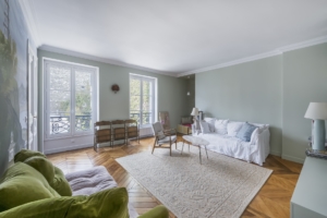 Le salon après travaux - appartement de 120m2 Paris 10è