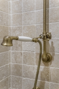 La douche rénovée - appartement de 120m2 Paris 10è